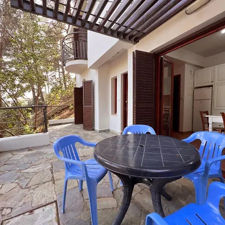 Poed Residences 3*
