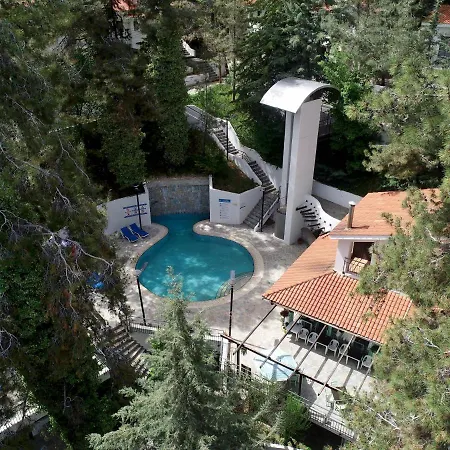 Poed Residences 3* Plátresz