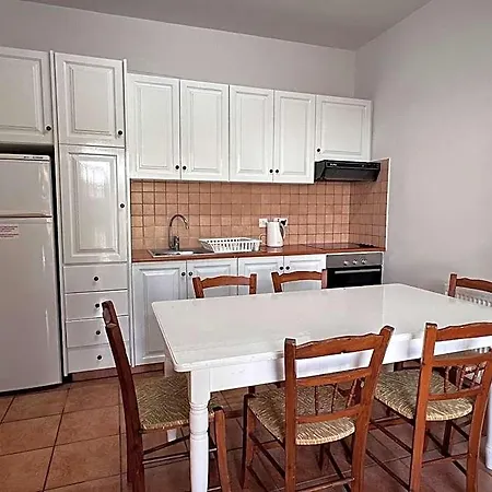 Poed Residences 3*