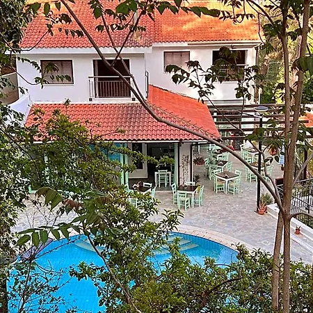 Poed Residences