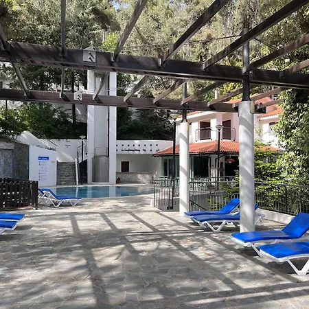 Poed Residences Apartmanhotel Plátresz