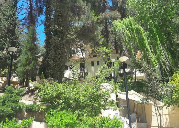 Poed Residences Aparthotel